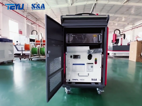 Стоечный чиллер RMFL-1500 для охлаждения ручного лазерного сварочного аппарата и очистителя Стоечный чиллер RMFL-1500 для охлаждения ручного лазерного сварочного аппарата и очистителя